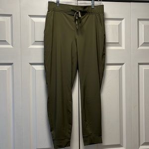NWT Eddie Bauer Departure Collection Jogger